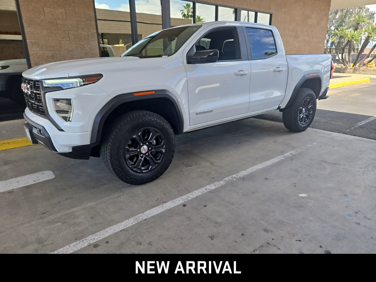 2023 GMC Canyon 4WD Elevation Crew Cab Short Box's photo