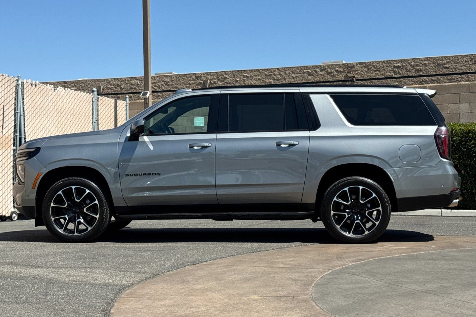 2026 Chevrolet Suburban RST - Photo 7
