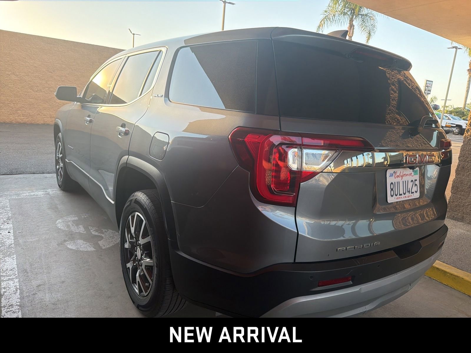 2020 GMC Acadia SLE photo 4