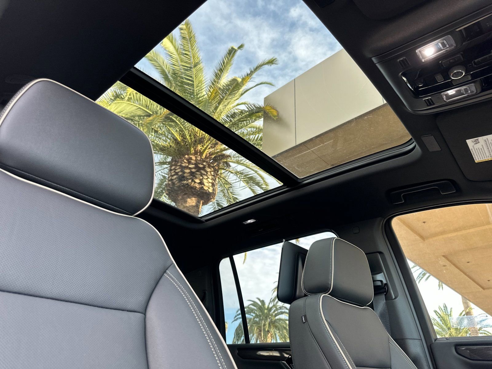 2026 GMC Yukon XL Elevation - Photo 17