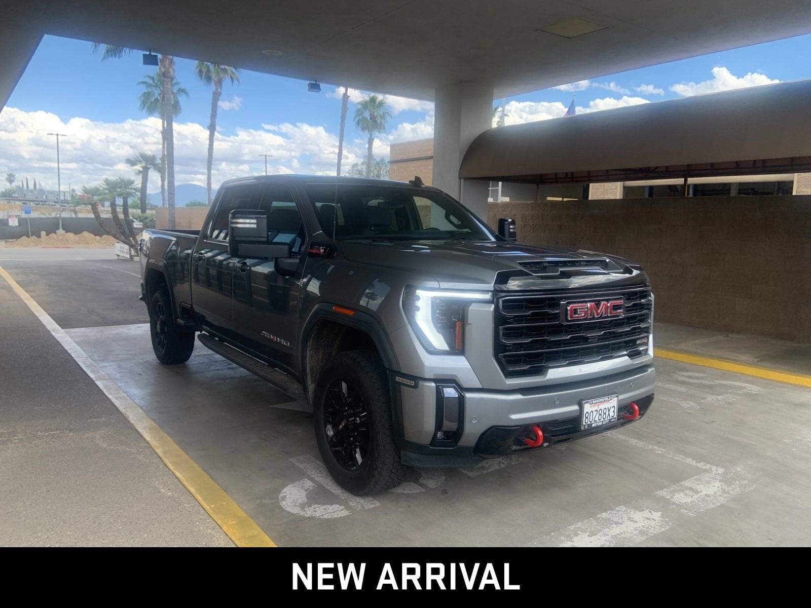 2024 GMC Sierra 2500 HD AT4 photo 3