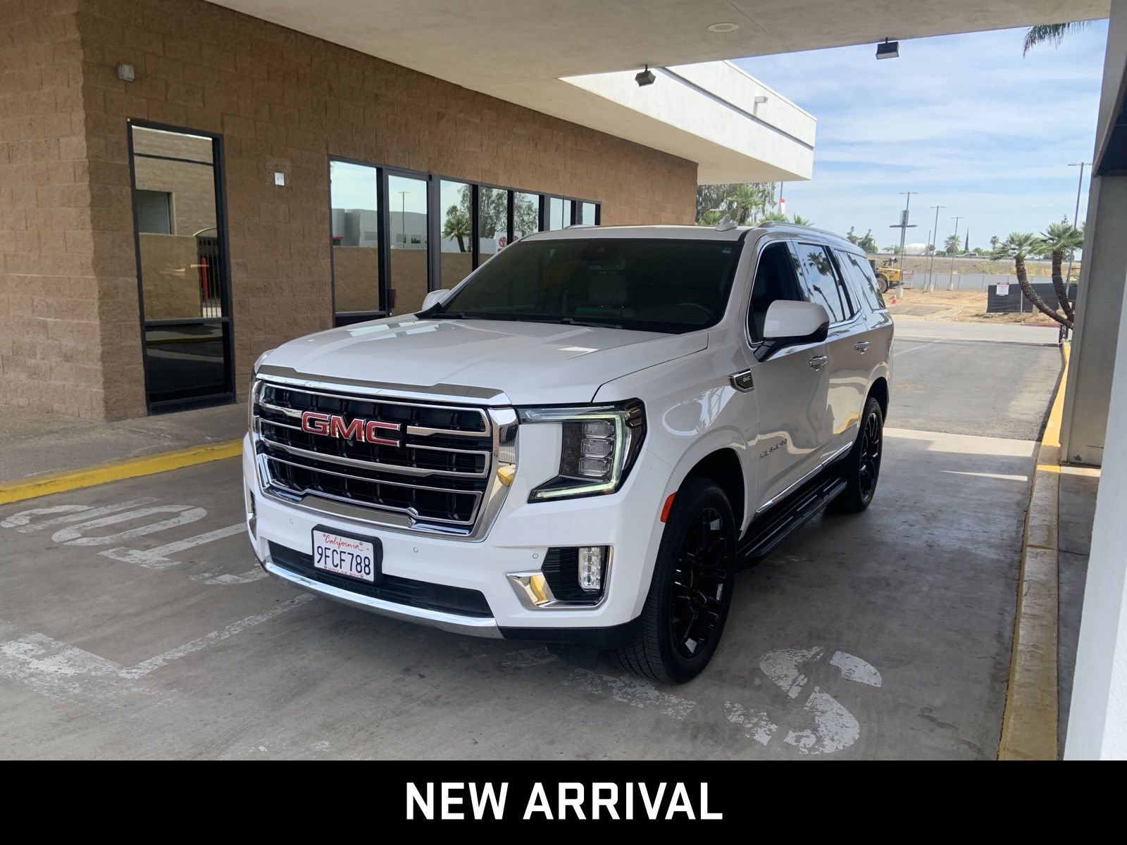 2023 GMC Yukon SLT