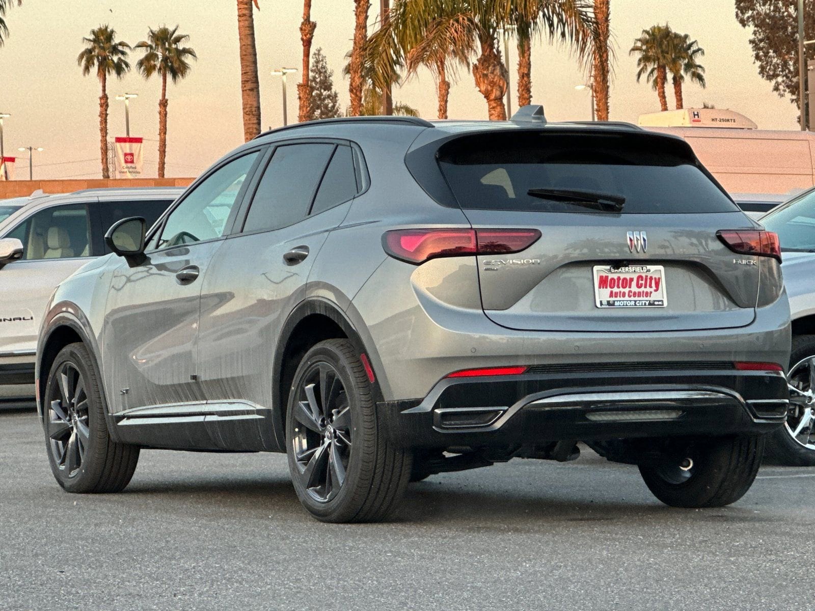 2026 Buick Envision Sport Touring photo 4