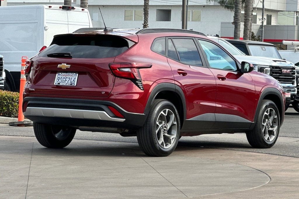 Certified 2025 Chevrolet Trax LT SUV
