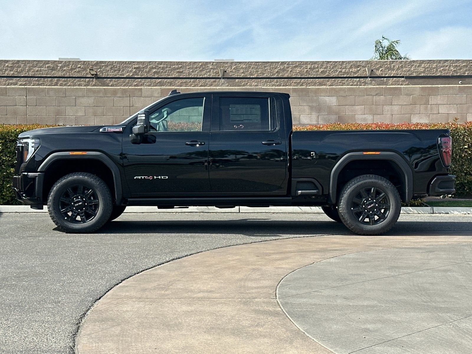 2026 GMC Sierra 2500HD AT4 - Photo 6