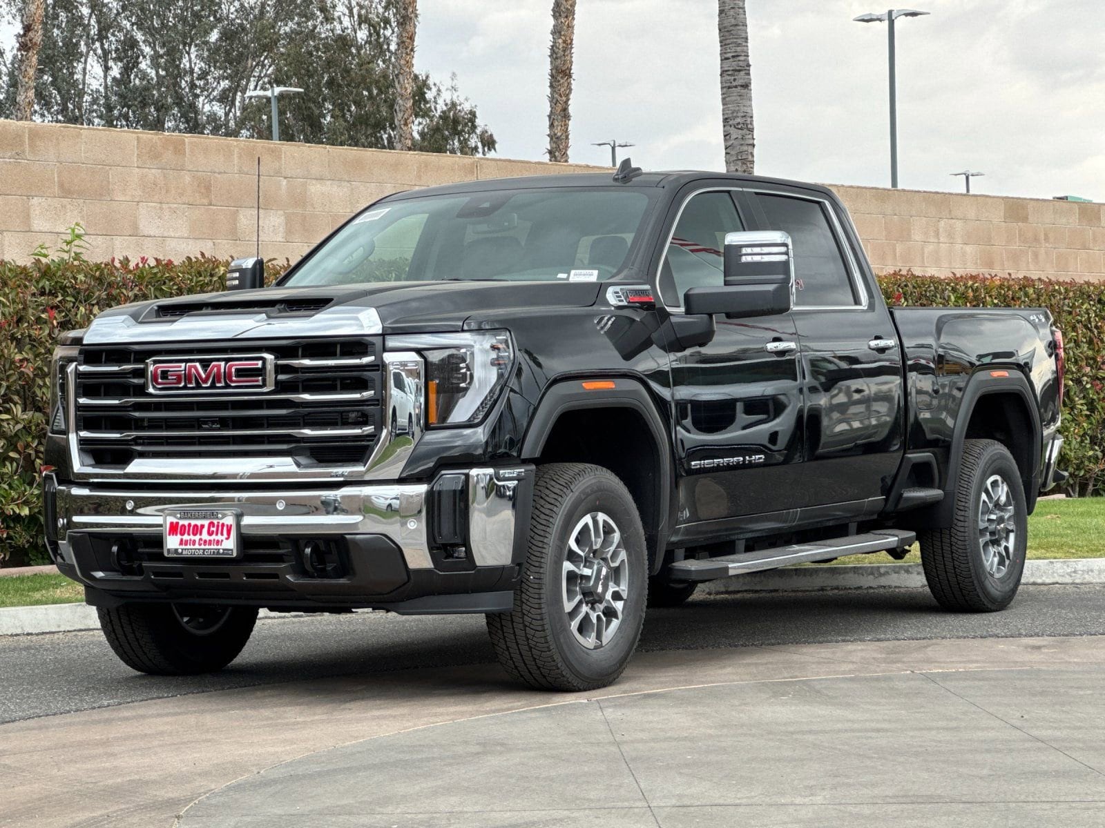 2026 GMC Sierra 2500HD SLT - Photo 6