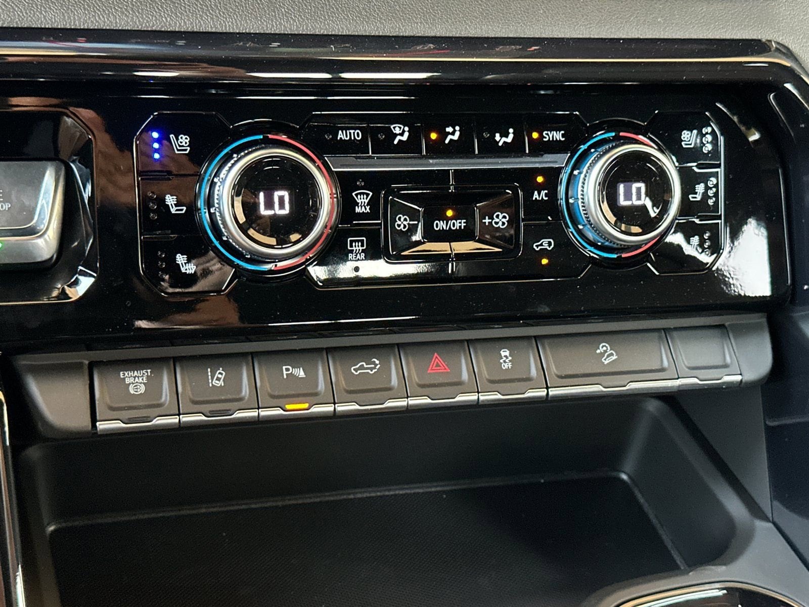 2026 GMC Sierra 2500HD AT4 - Photo 19