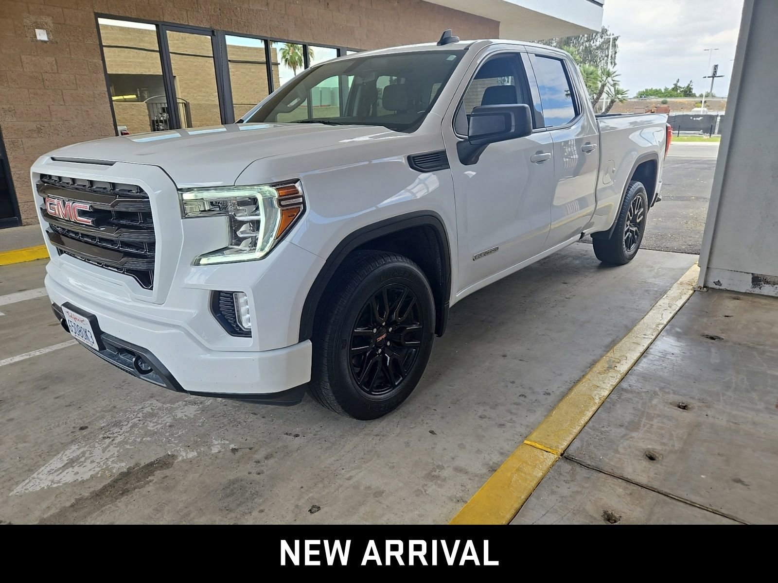 2022 GMC Sierra 2WD Double Cab Standard Box Elevation's photo