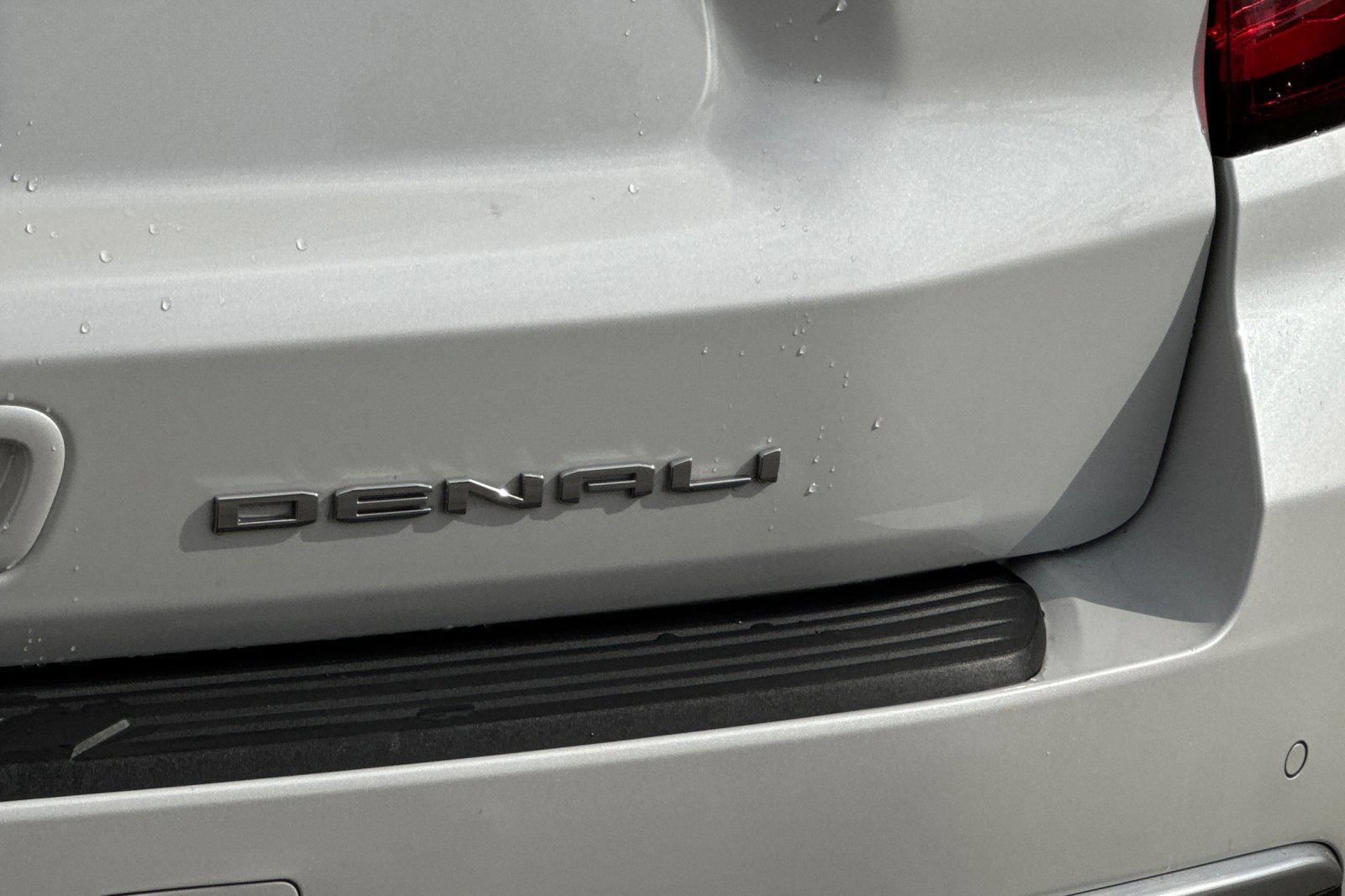 2024 GMC Yukon XL Denali - Photo 30