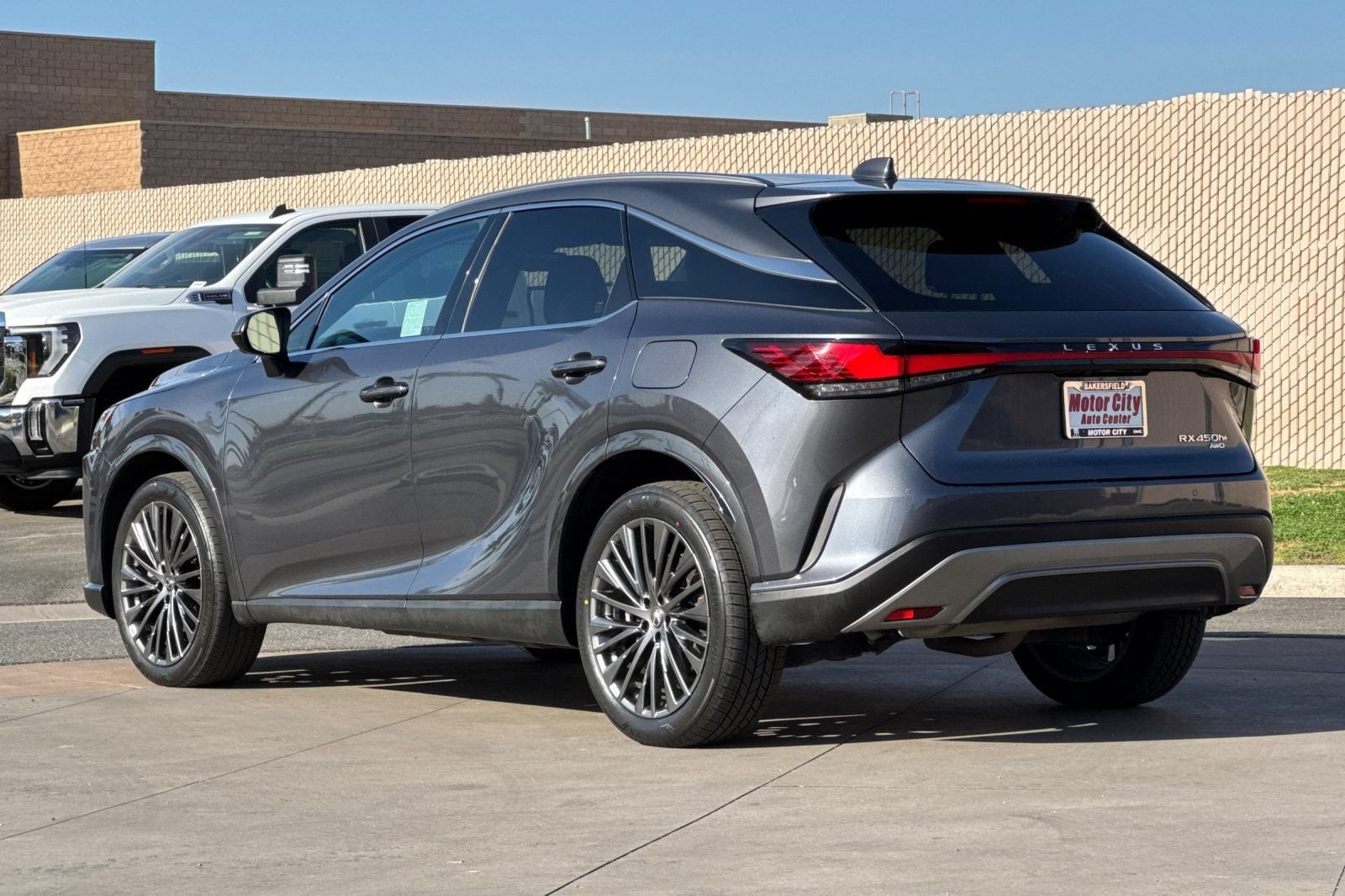 2024 Lexus RX PHEV 450h+ - Photo 6
