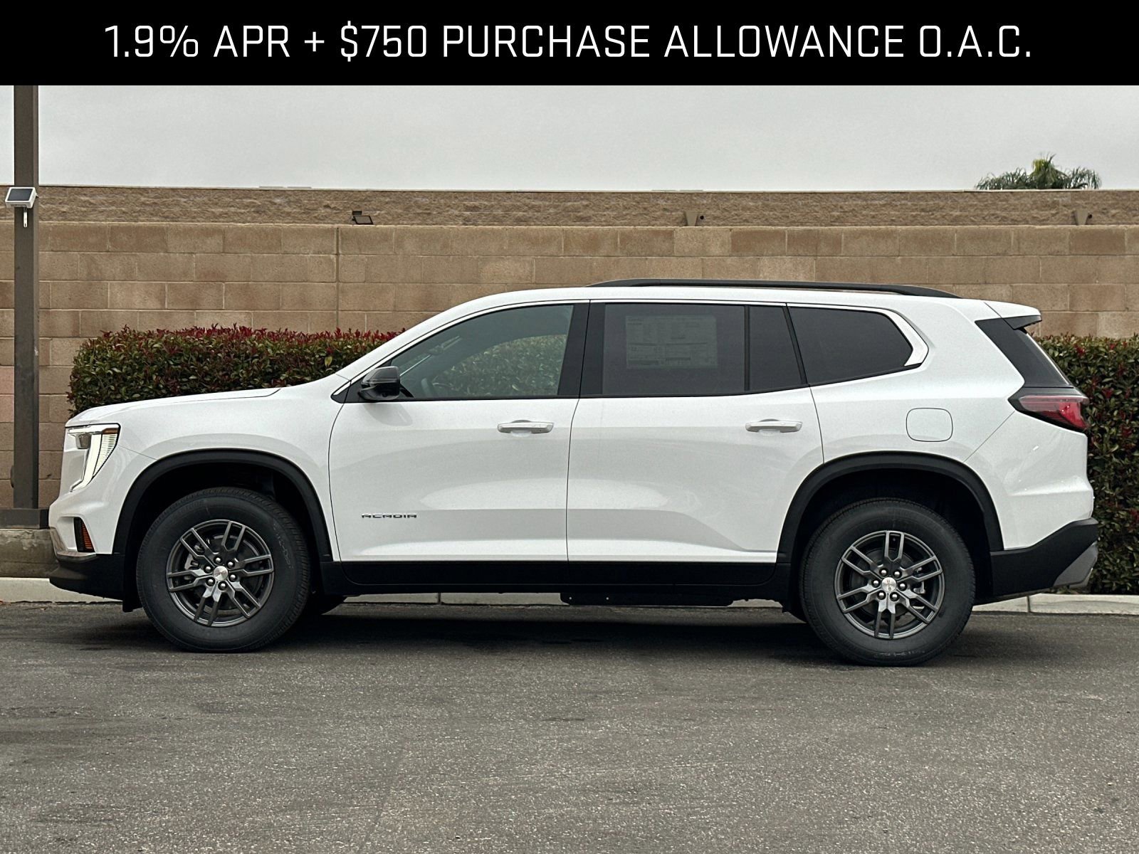 2026 GMC Acadia Elevation photo 5