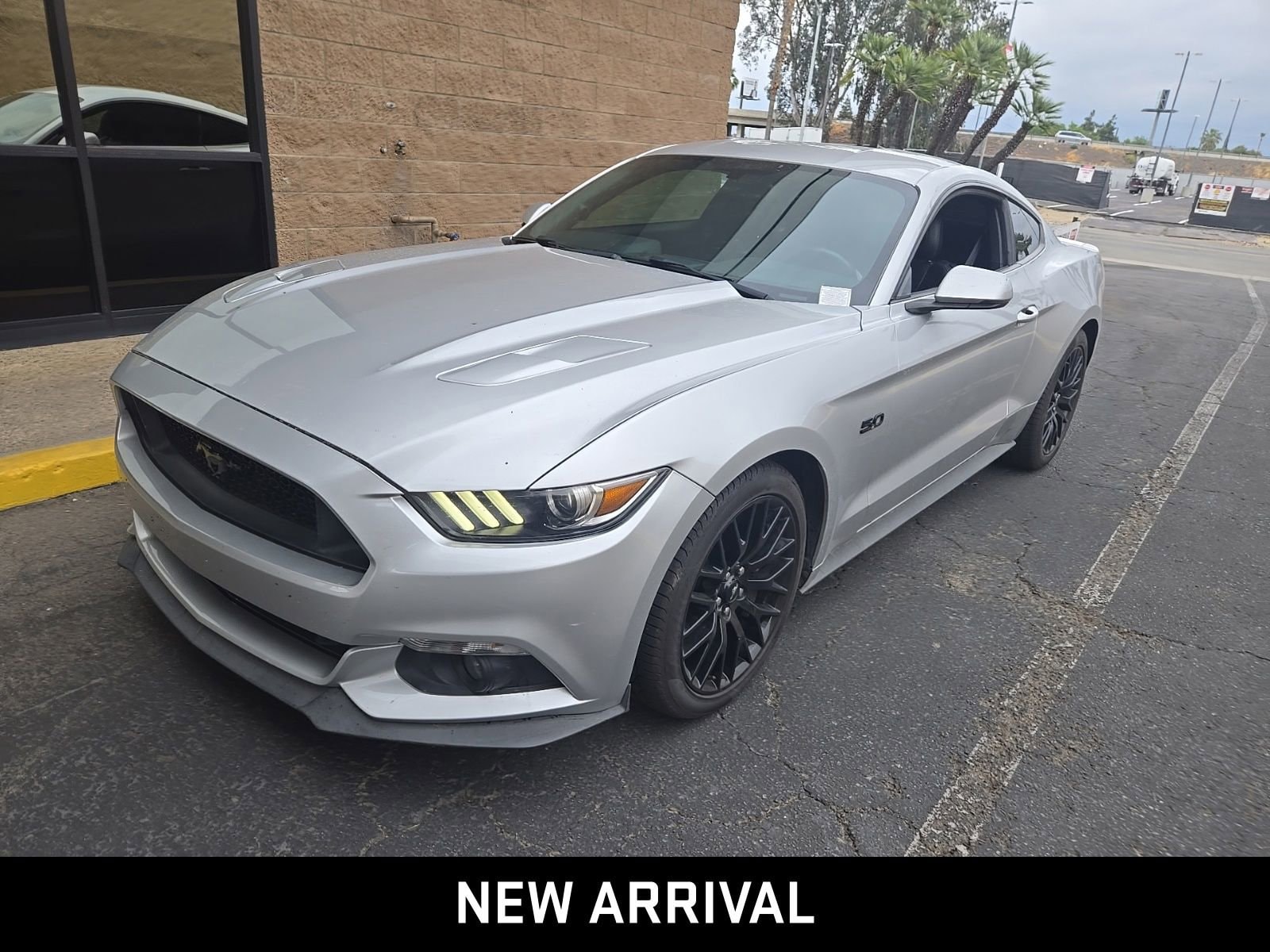 2016 Ford Mustang GT photo 2