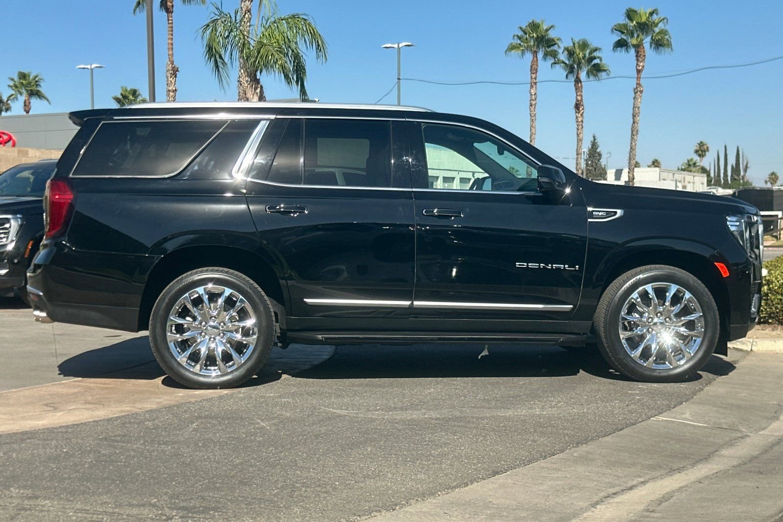 2023 Gmc Yukon Denali photo 2