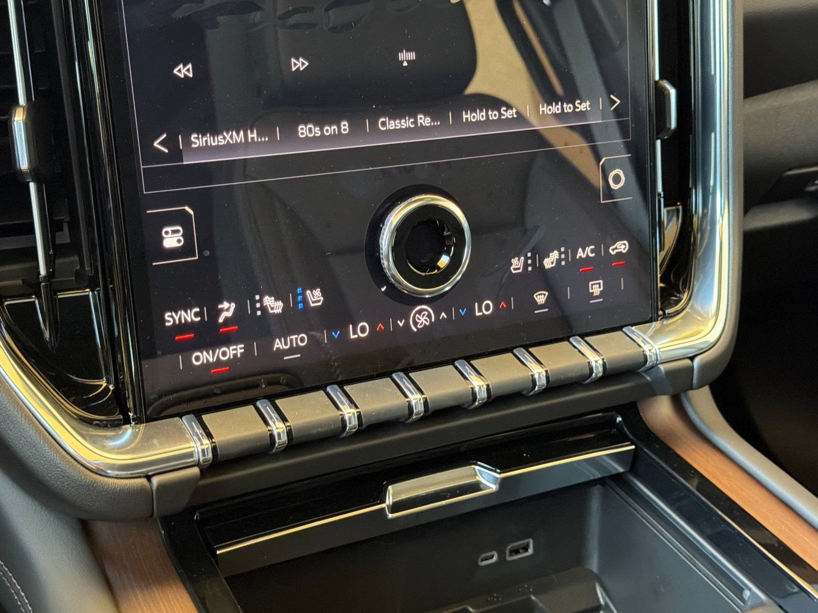 2026 GMC Yukon XL Denali - Photo 20