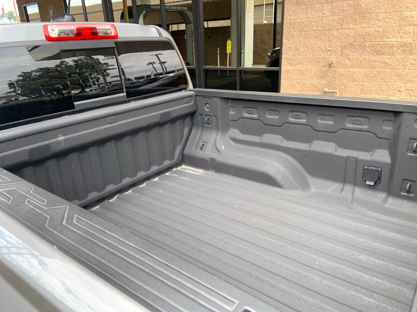 2025 GMC Canyon AT4 - Photo 7