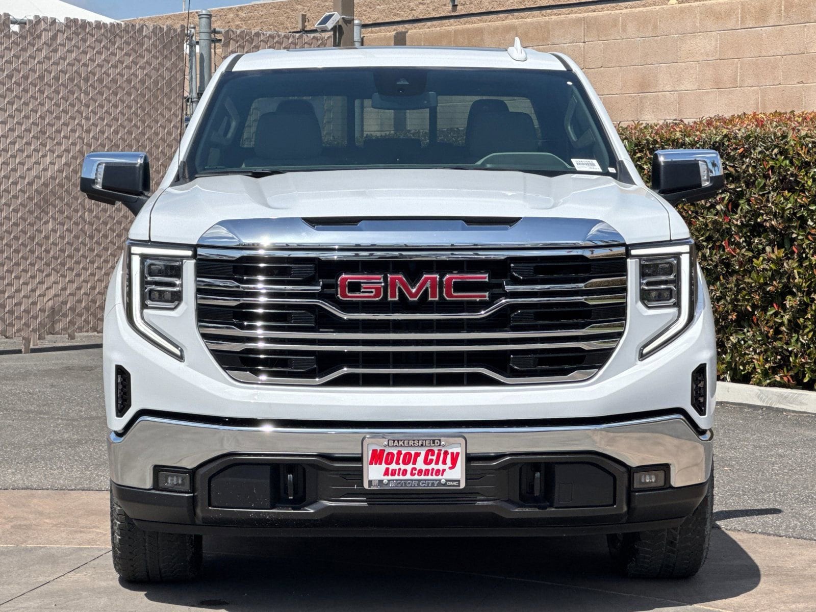 2026 GMC Sierra 1500 SLT photo 3