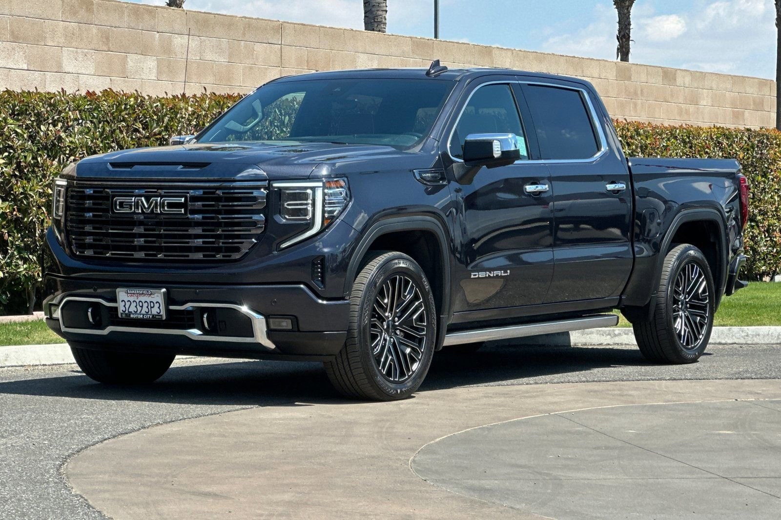 2022 GMC Sierra 1500 Denali Ultimate photo 3