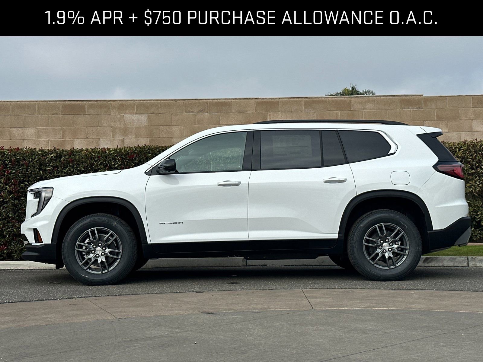 2026 GMC Acadia Elevation photo 5