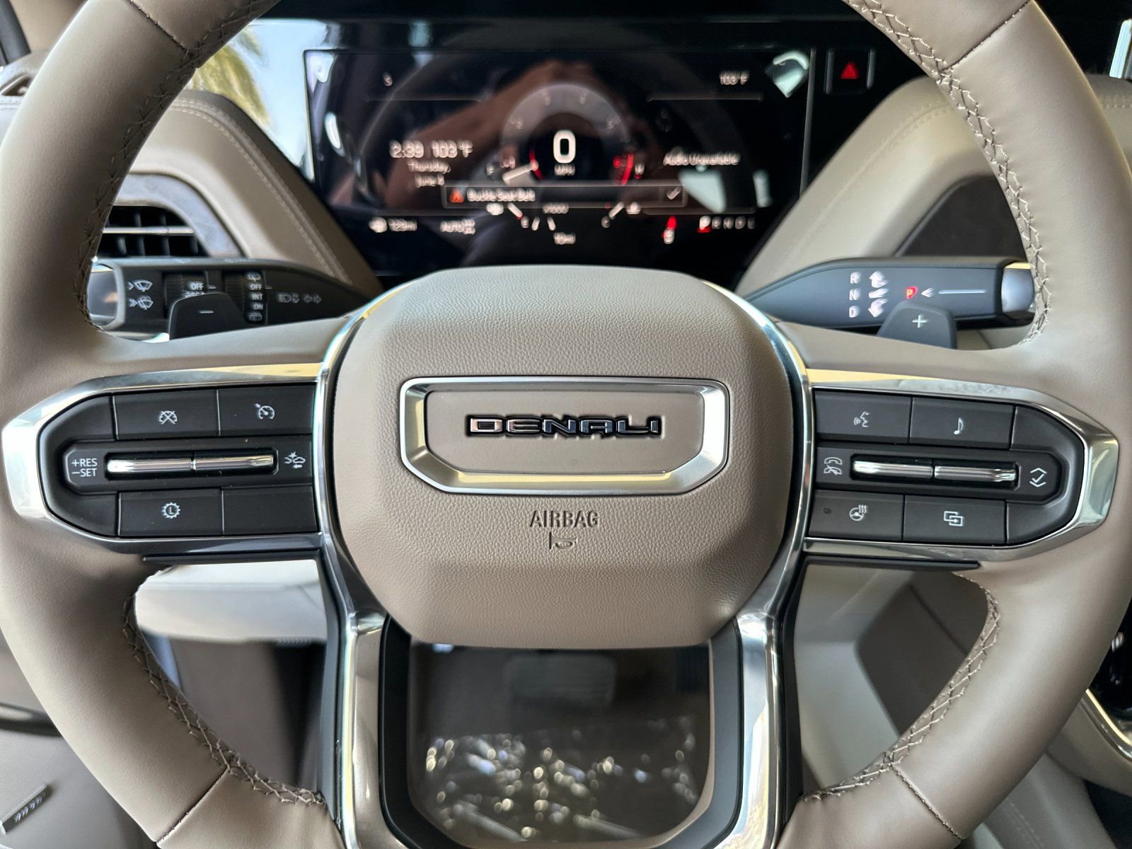 2026 GMC Yukon Denali - Photo 25