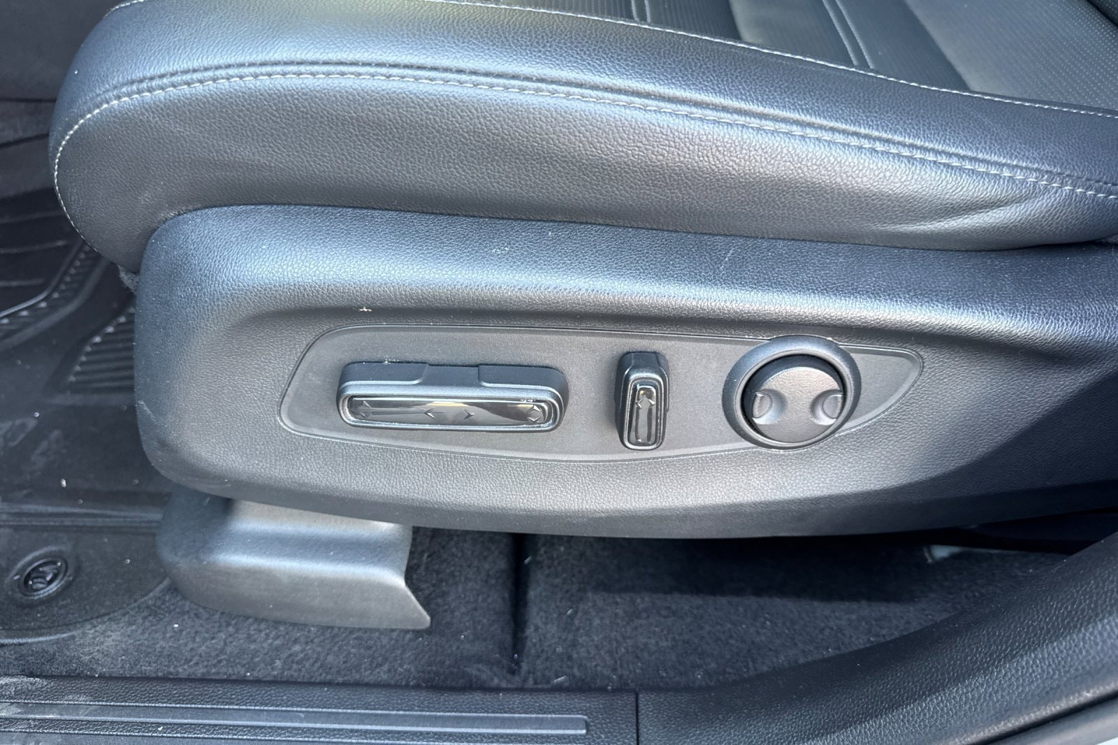 2025 Honda CR-V EX-L - Photo 12