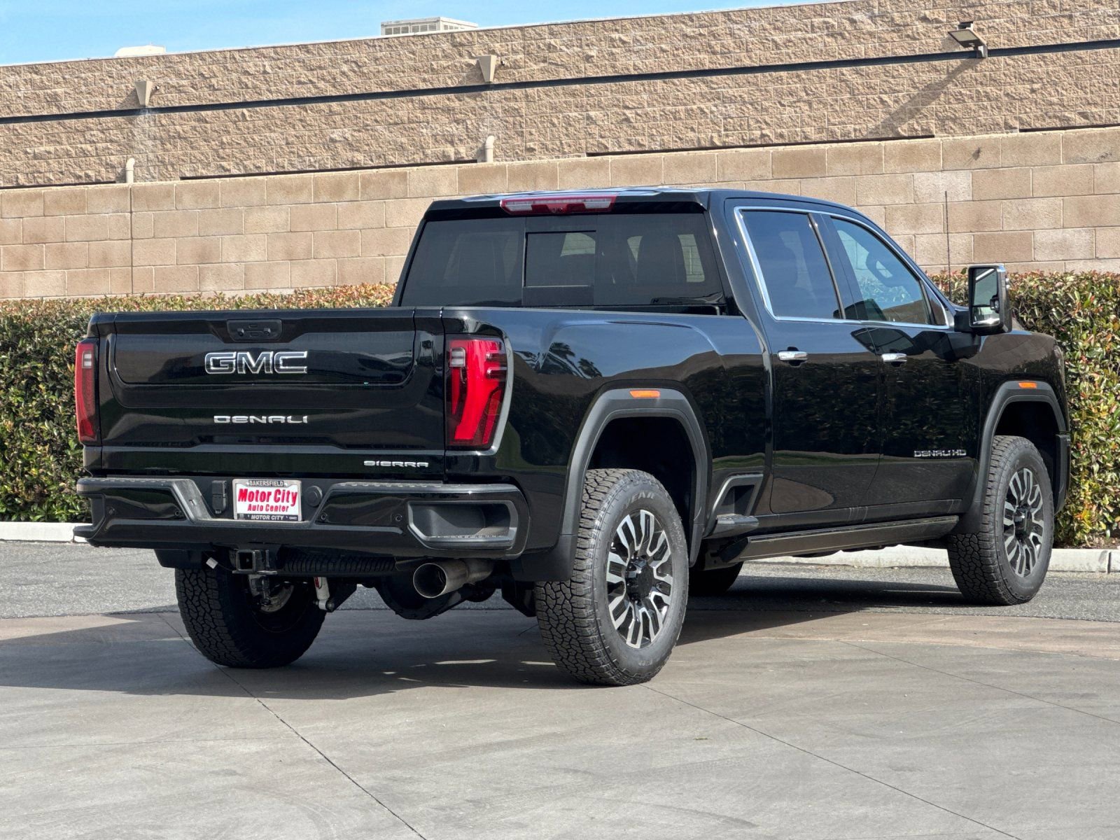 2026 GMC Sierra 2500 HD Denali Ultimate photo 2