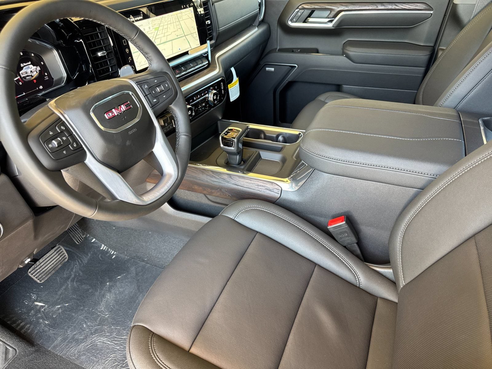 2026 GMC Sierra 1500 SLT - Photo 8