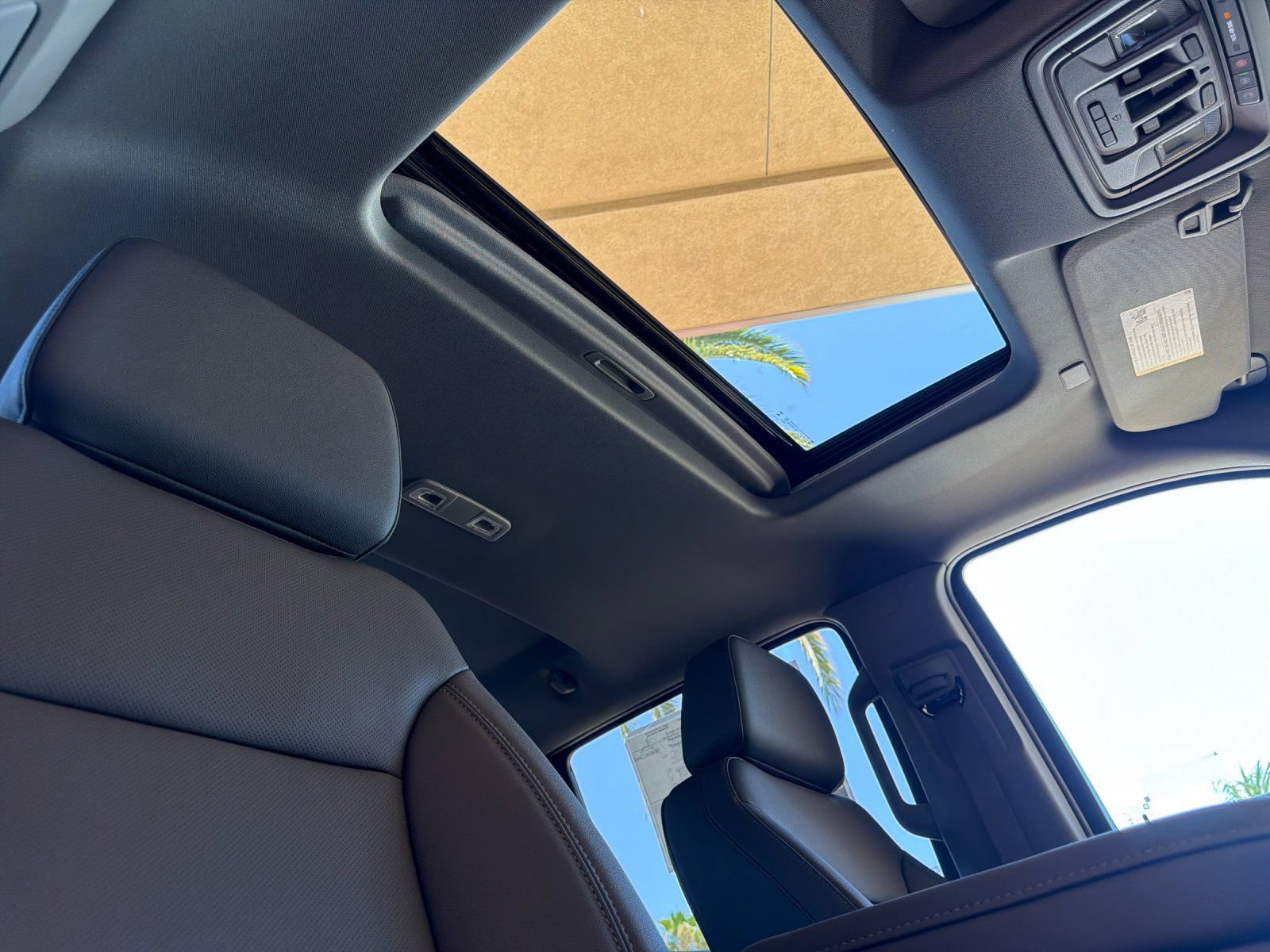 2026 GMC Sierra 1500 SLT - Photo 15
