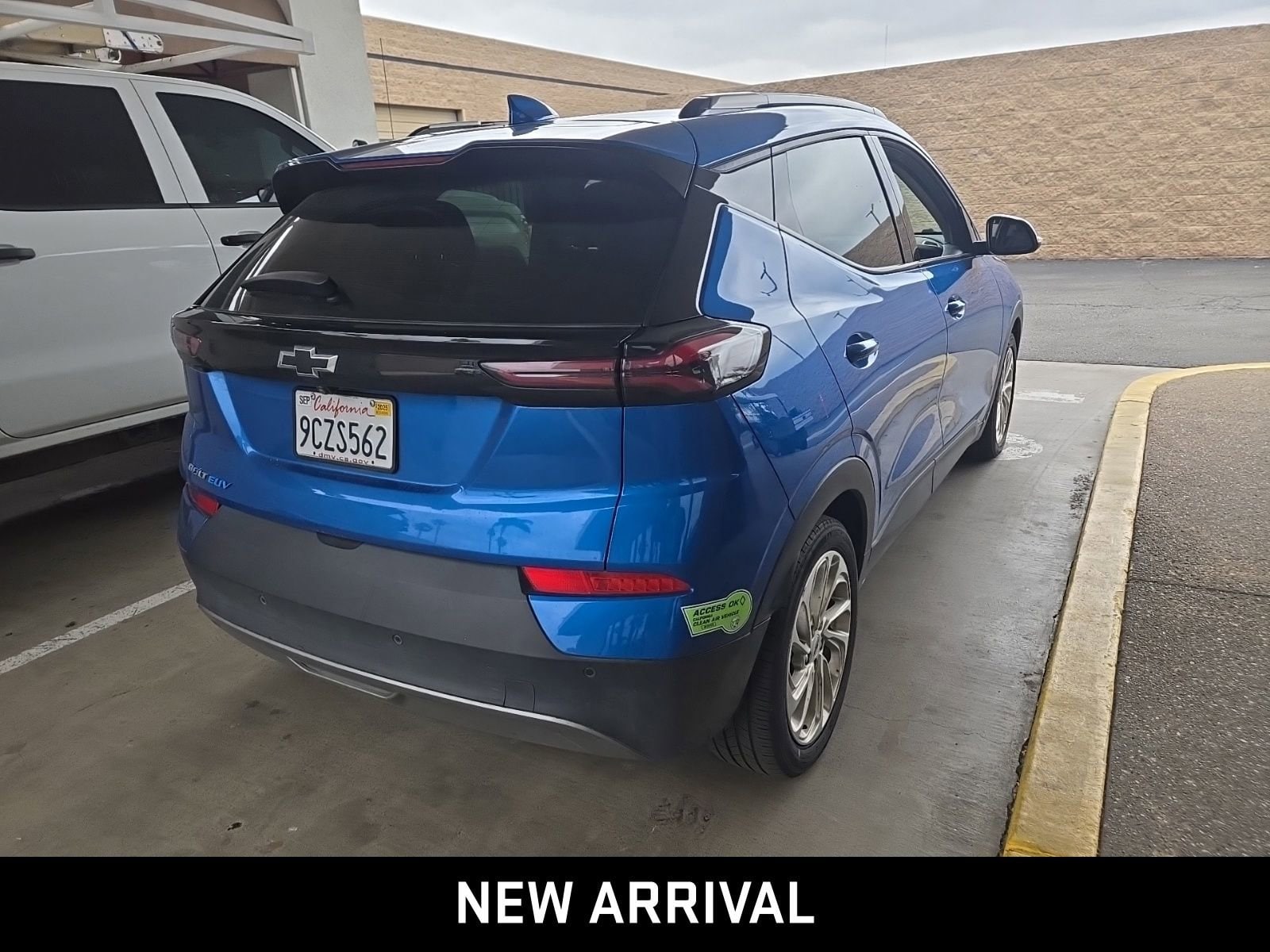 2023 Chevrolet Bolt EUV LT photo 4