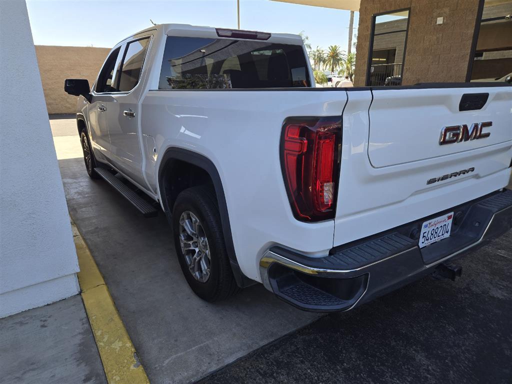 2021 Gmc Sierra 1500 SLT photo 2