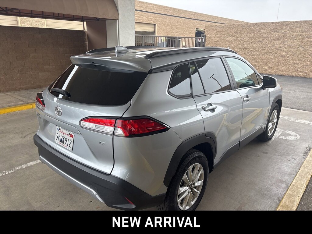 Used 2024 Toyota Corolla Cross LE SUV