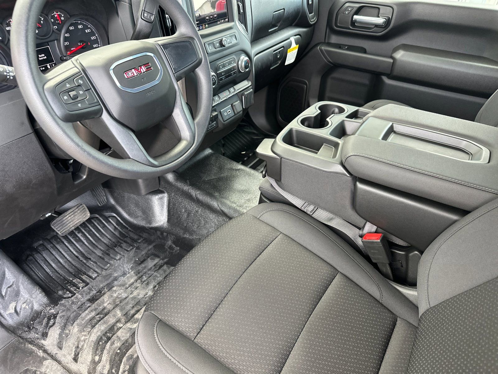 2025 GMC Sierra 3500HD Pro - Photo 10
