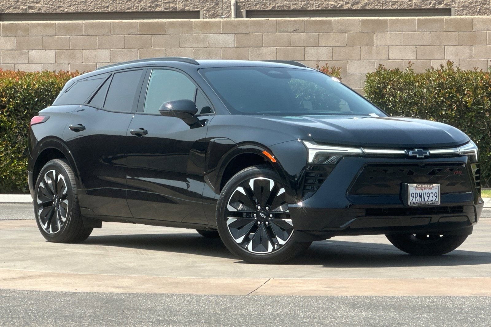 Used 2025 Chevrolet Blazer EV RS with VIN 3GNKDHRK6SS128245 for sale in Bakersfield, CA