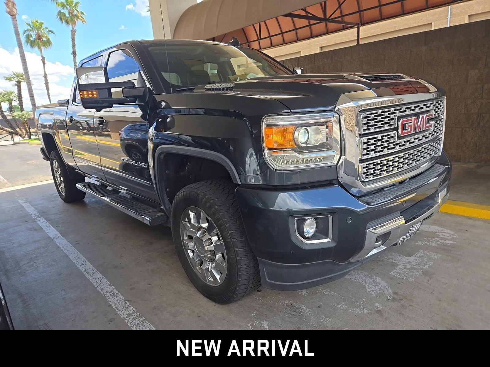 2019 GMC Sierra 2500 HD Denali photo 3