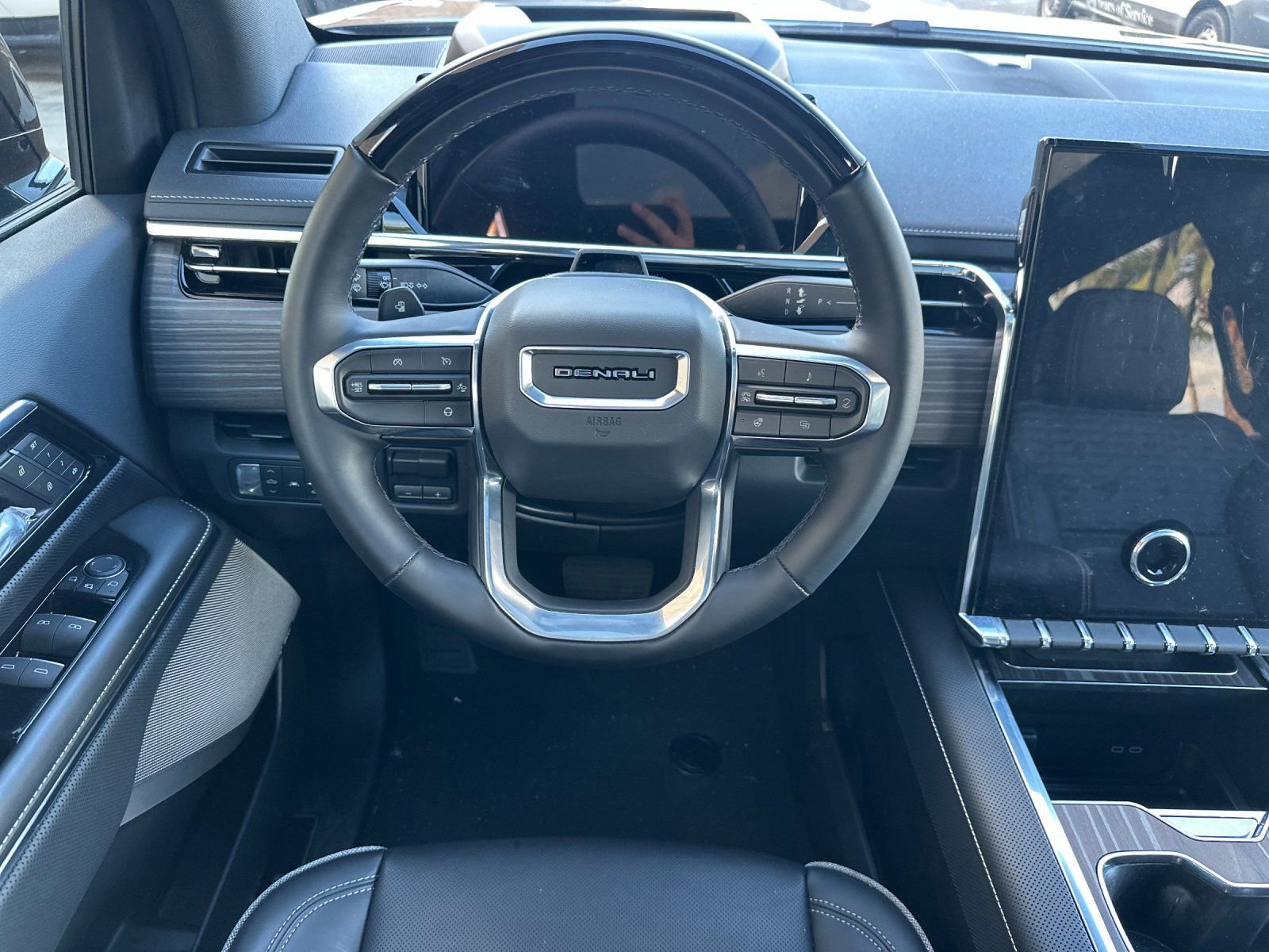 2025 GMC Sierra EV Denali - Photo 13