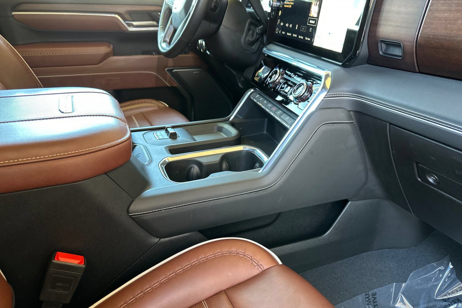2025 GMC Sierra 2500HD Denali Ultimate - Photo 16