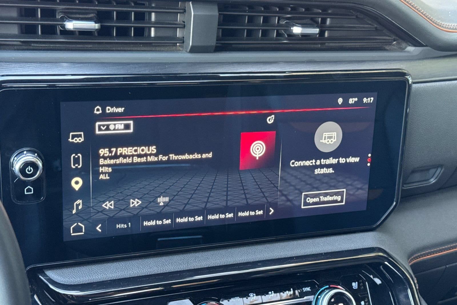 2025 GMC Sierra 1500 AT4 - Photo 18