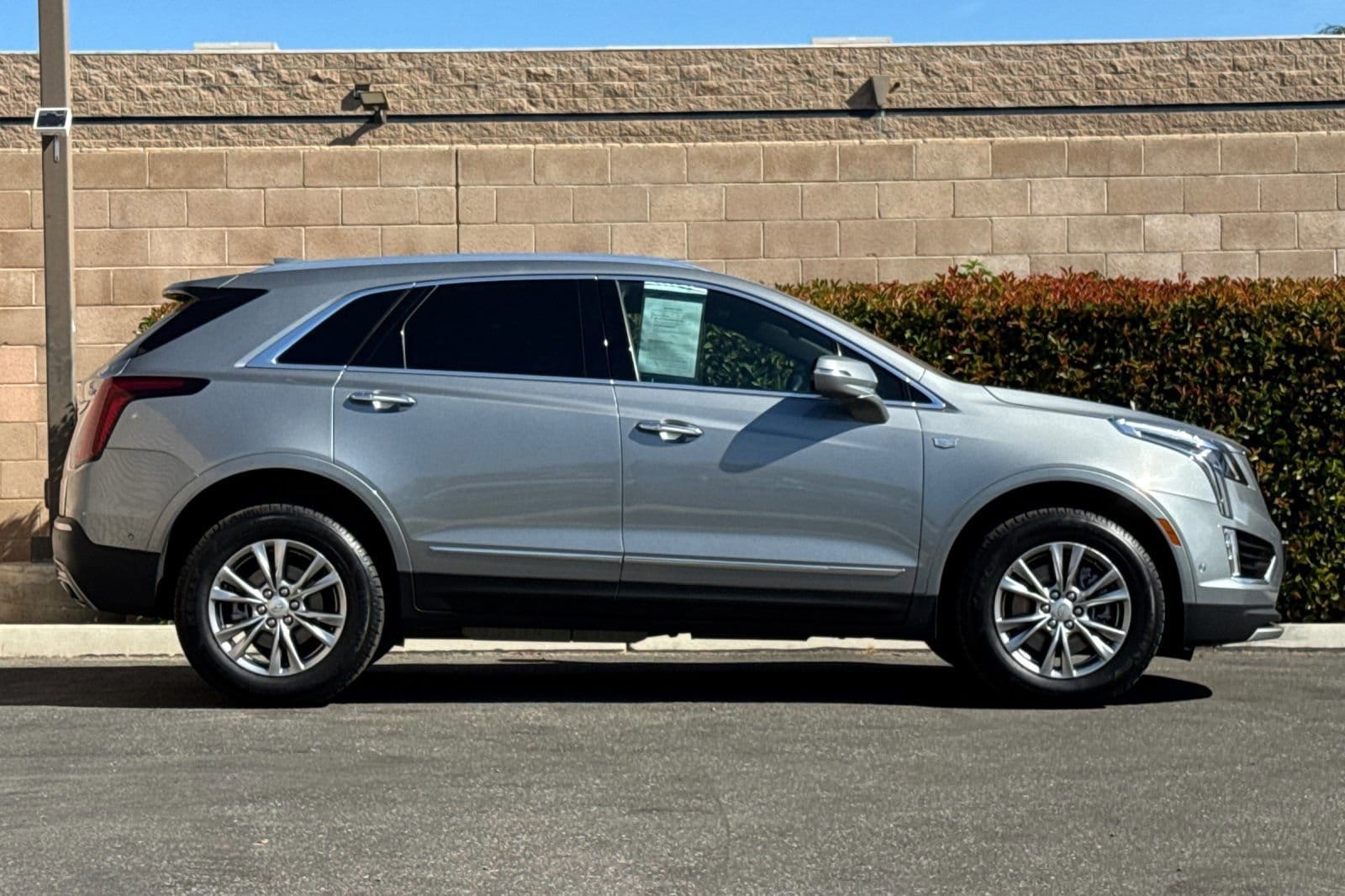 2023 CADILLAC XT5 Premium Luxury photo 2