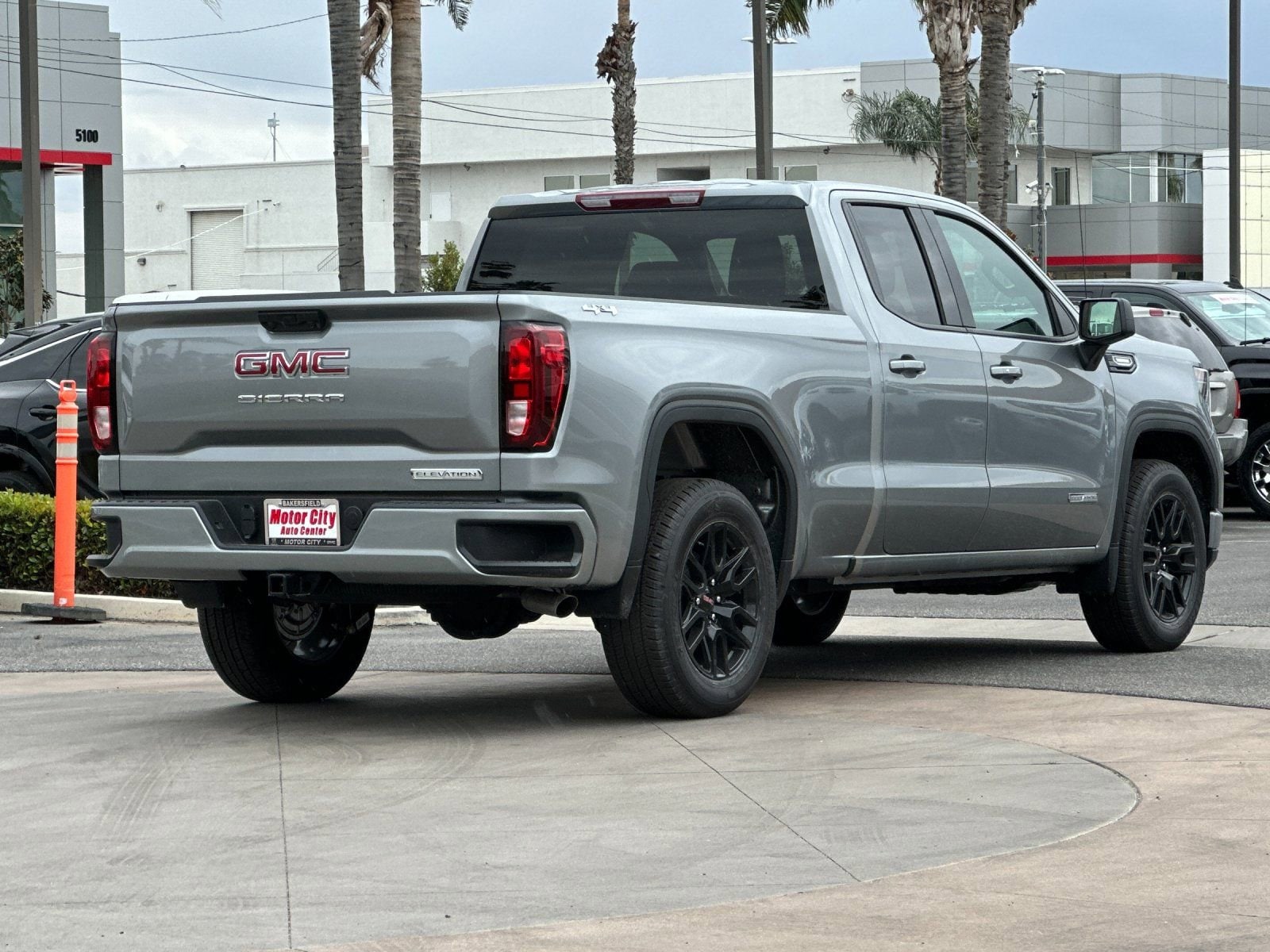 2026 GMC Sierra 1500 Elevation photo 2