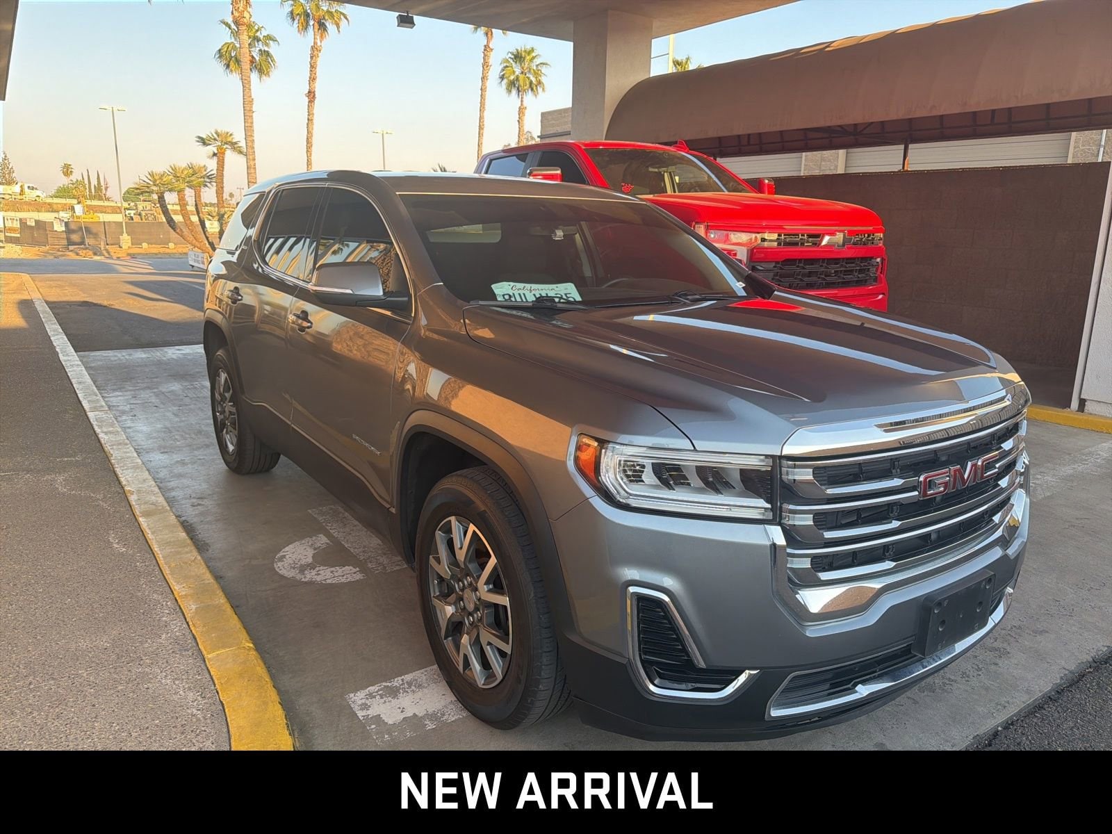 2020 GMC Acadia SLE photo 3