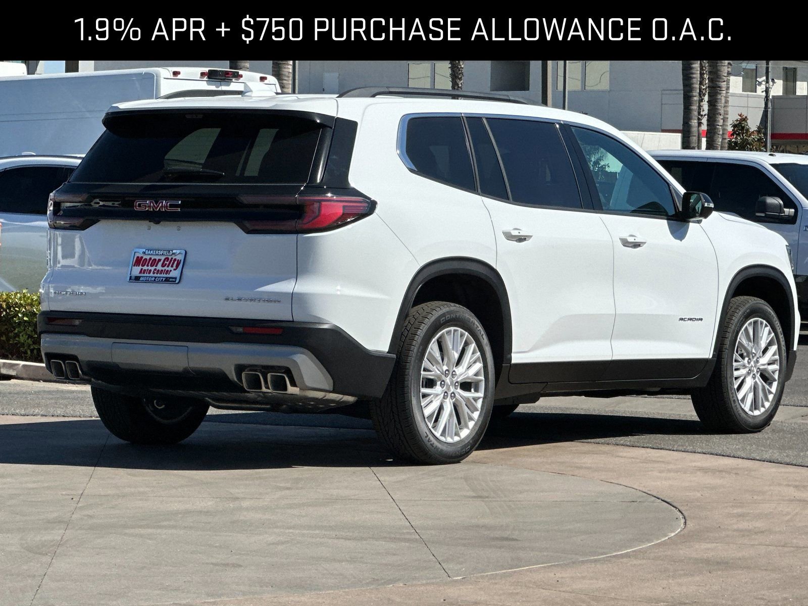 2026 GMC Acadia Elevation photo 2