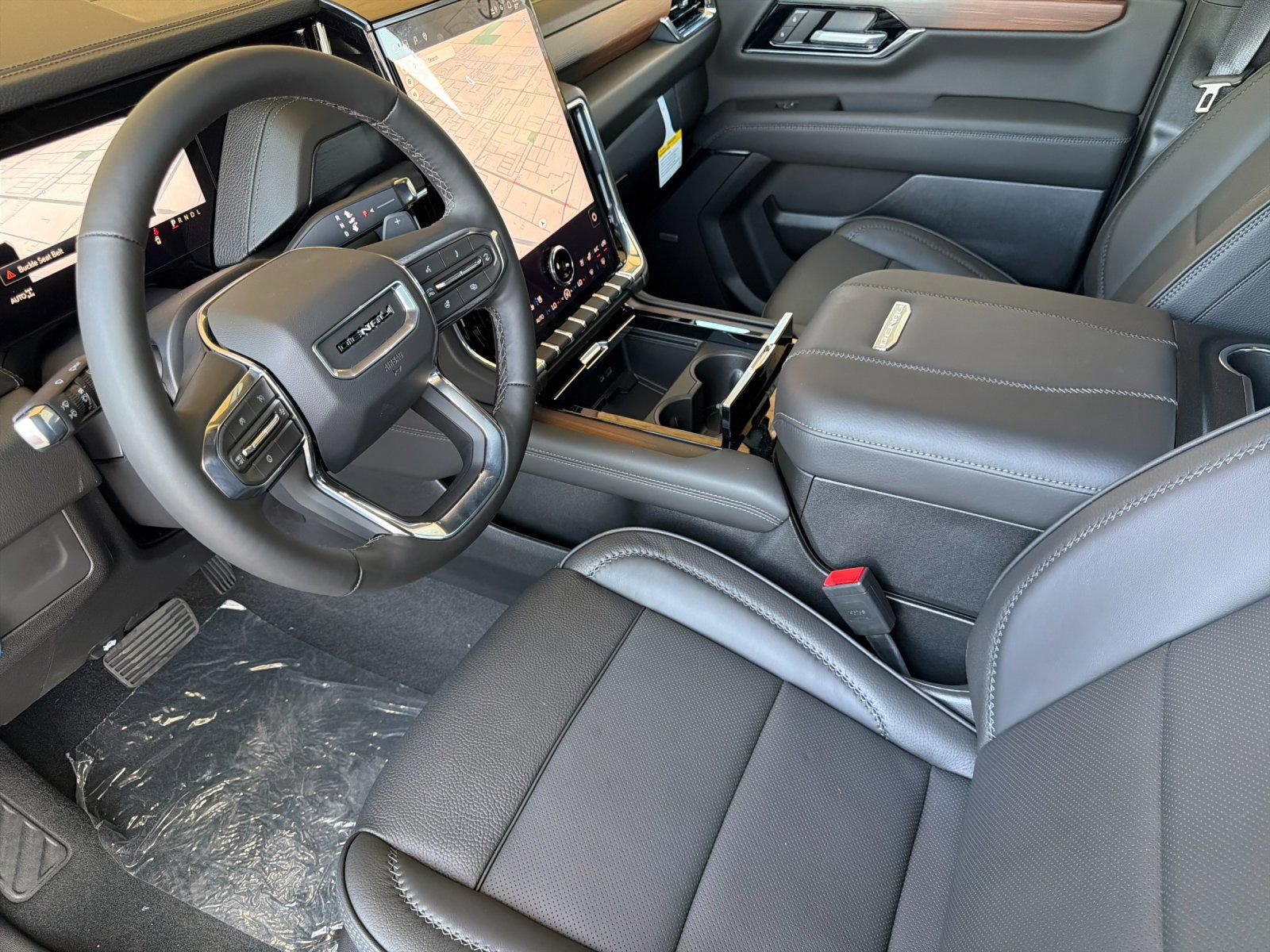 2026 GMC Yukon Denali - Photo 9