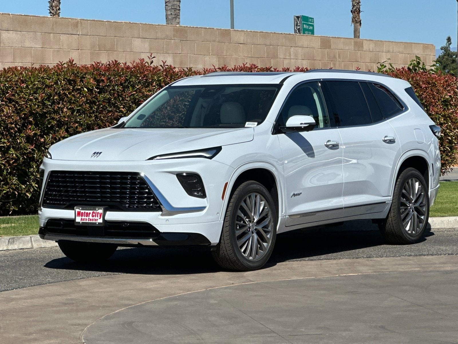 2026 Buick Enclave Avenir photo 6