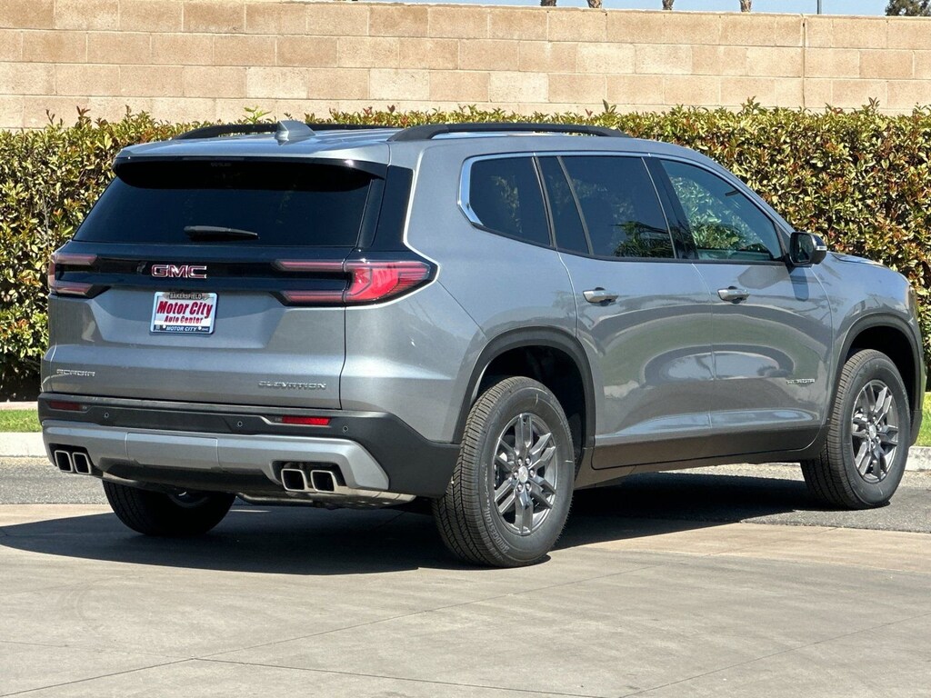 Used 2026 GMC Acadia Elevation SUV