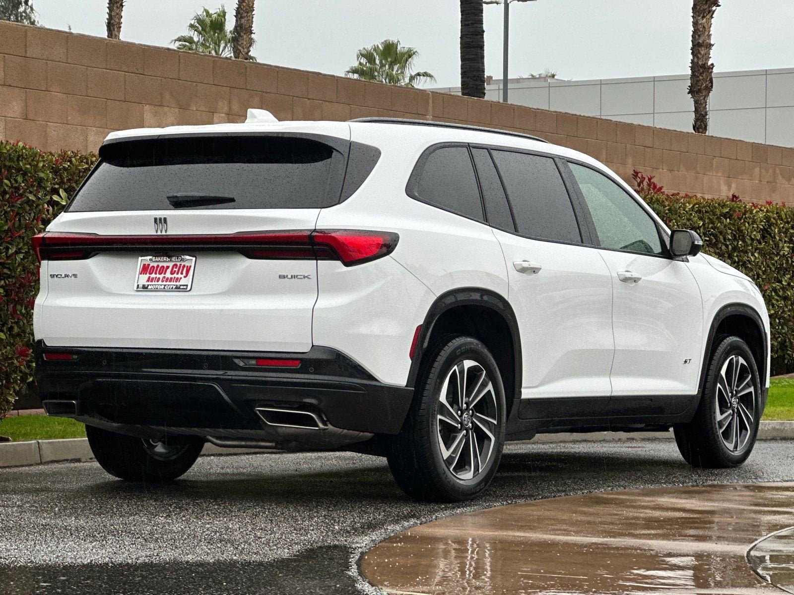 2026 Buick Enclave Sport Touring photo 2