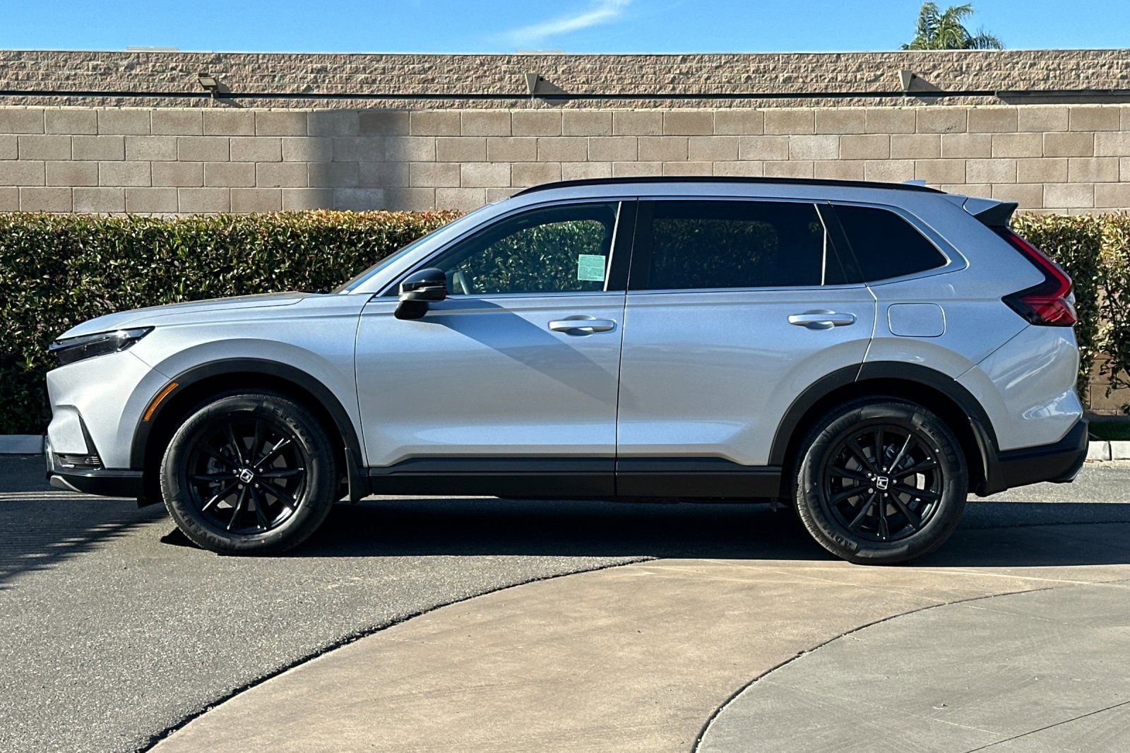 2025 Honda CR-V Hybrid Sport-L photo 6