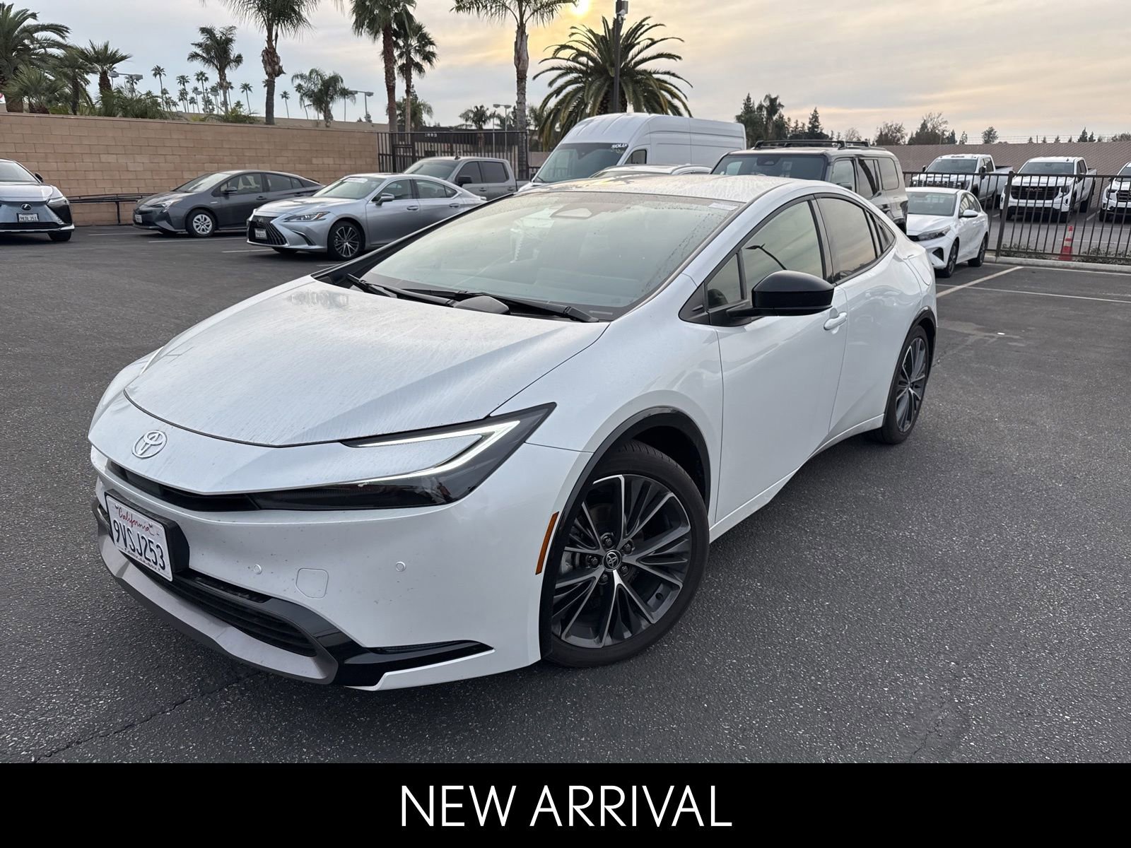 2026 Toyota Prius XLE's photo