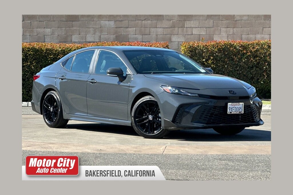Used 2026 Toyota Camry SE Sedan