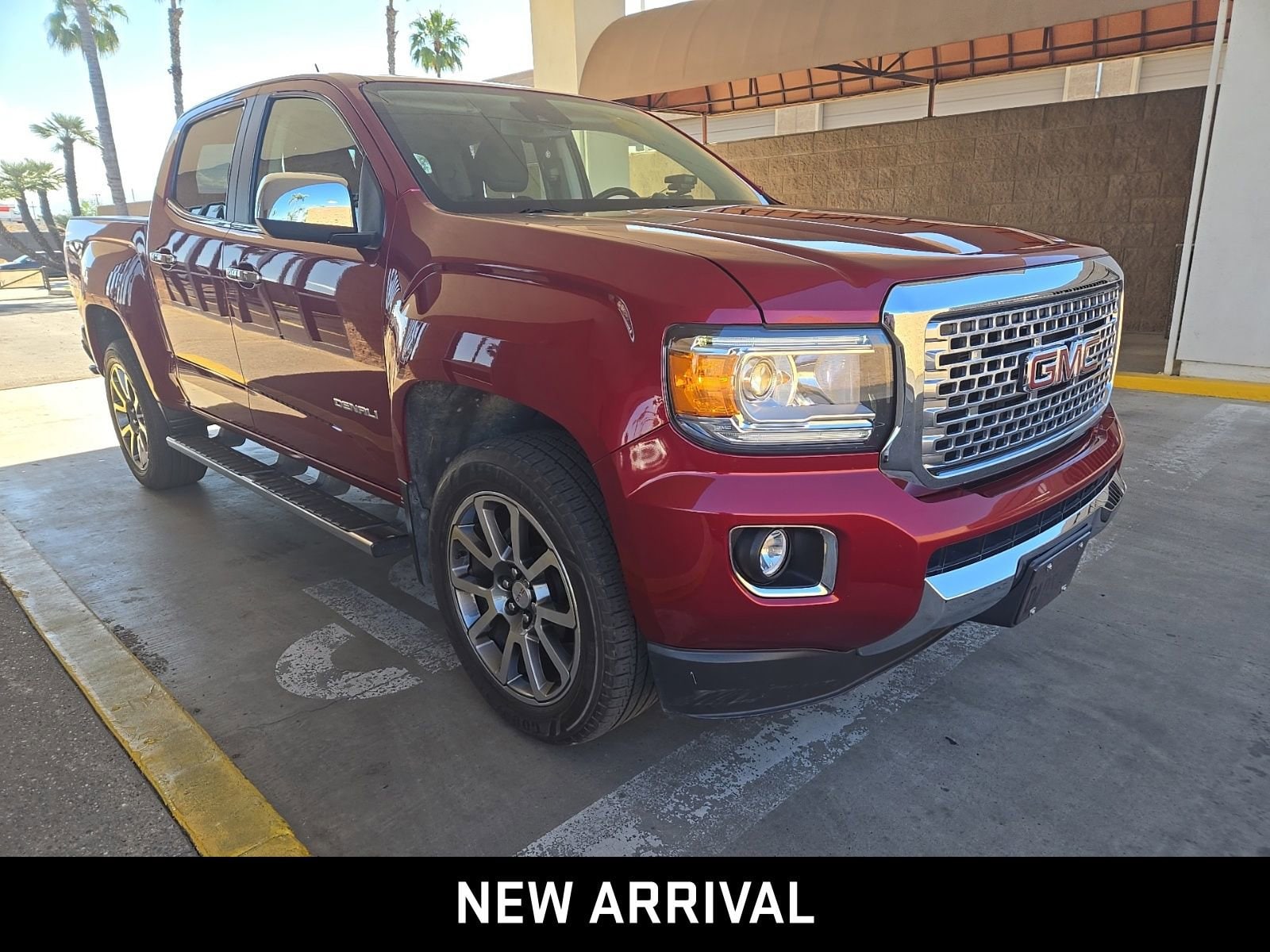 2018 GMC Canyon 4WD Denali photo 2