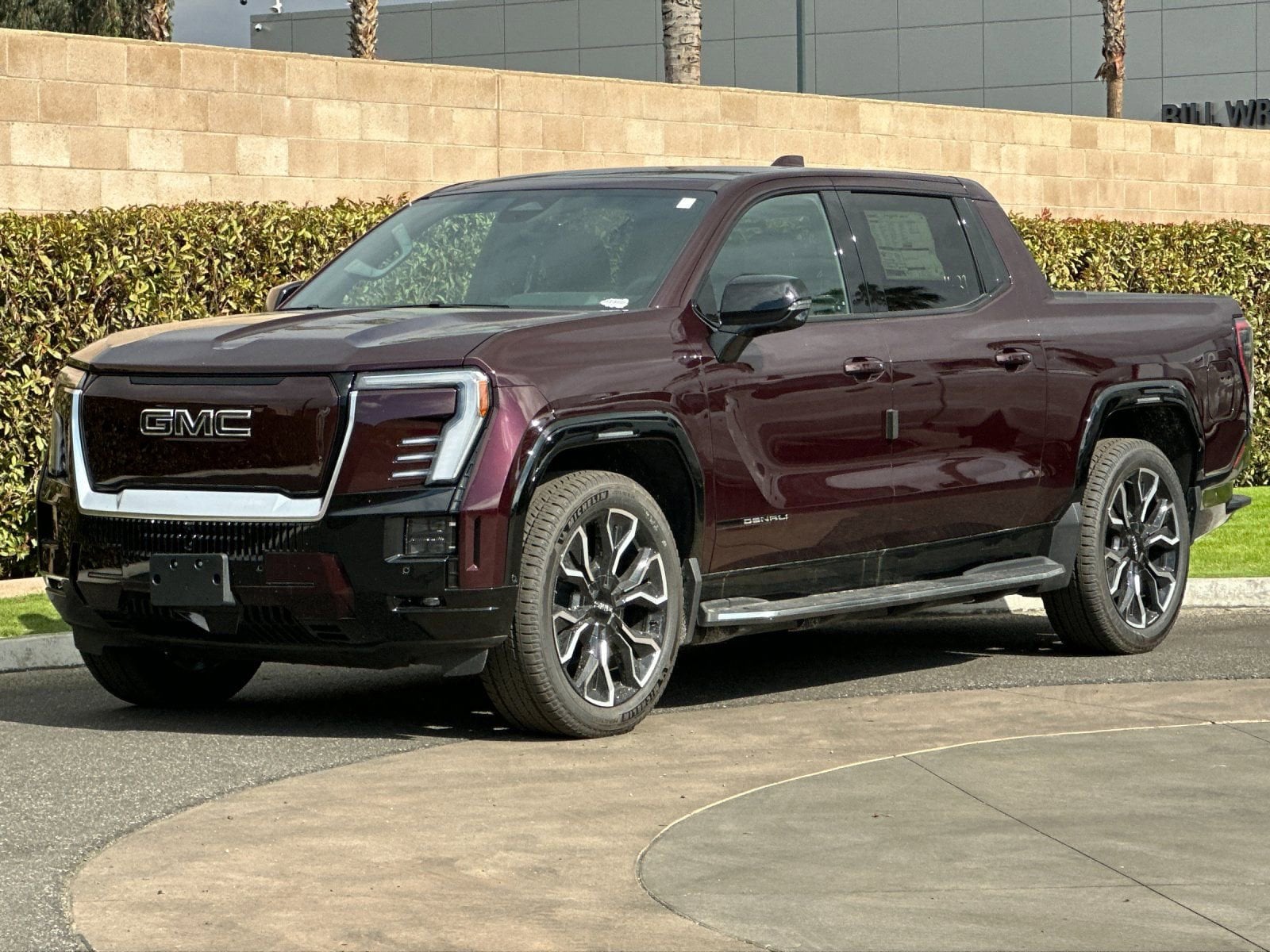 2025 GMC Sierra EV Denali - Photo 8