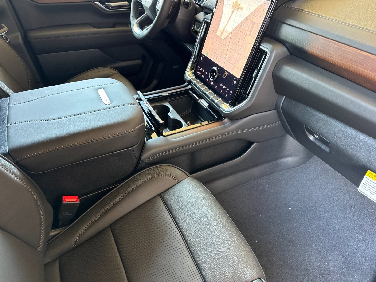 2026 GMC Yukon XL Denali - Photo 15